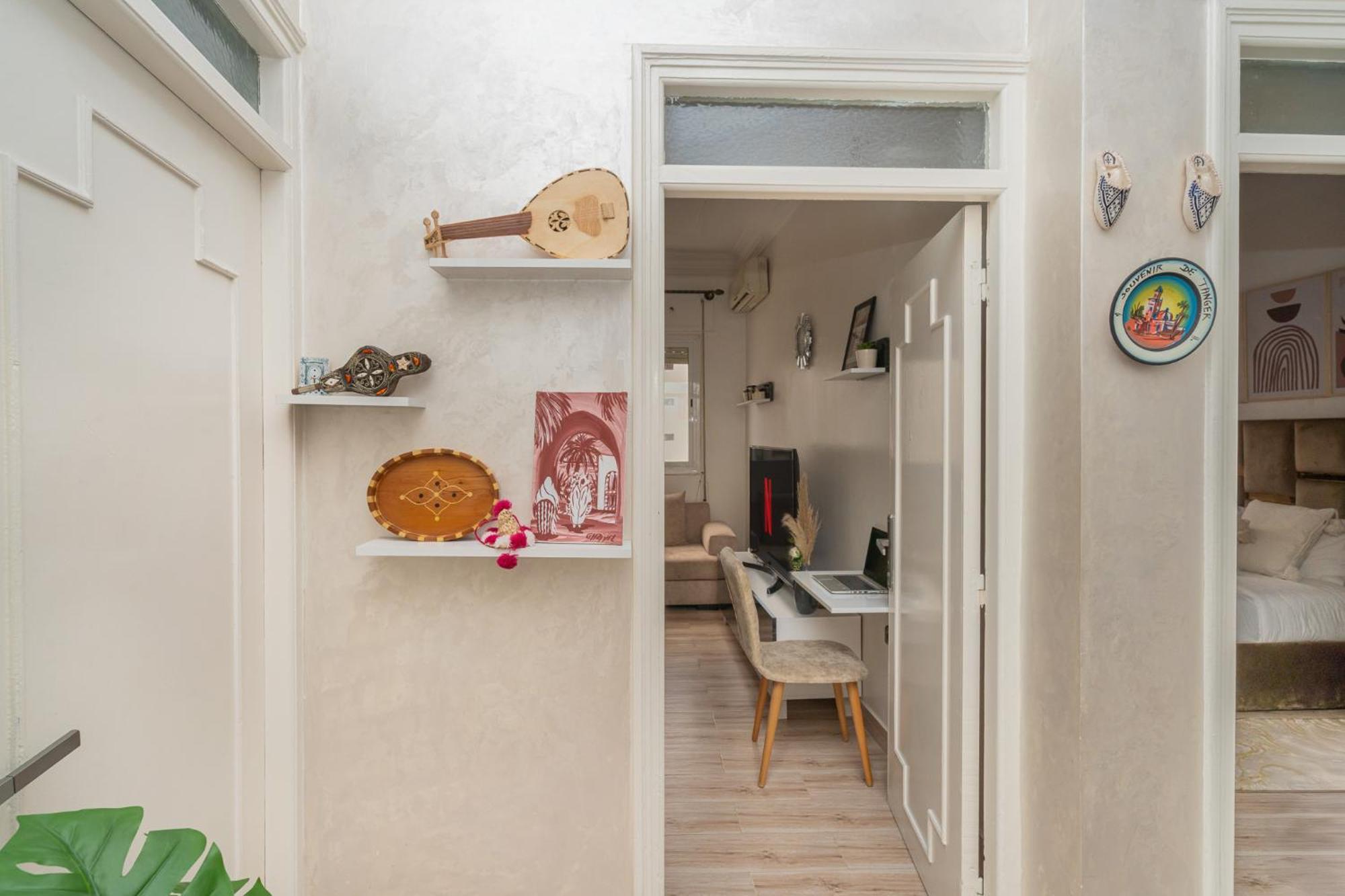 Appartement Ensolleille Au Coeur De Tanger Exteriör bild