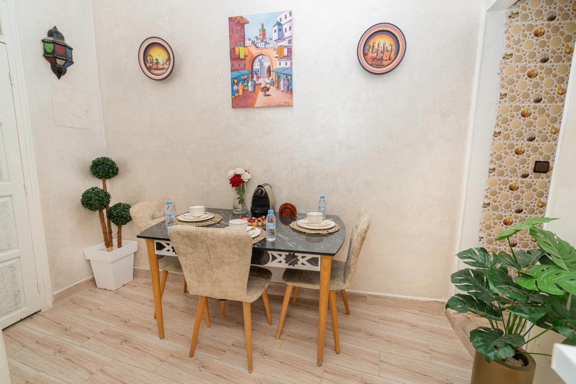 Appartement Ensolleille Au Coeur De Tanger Exteriör bild