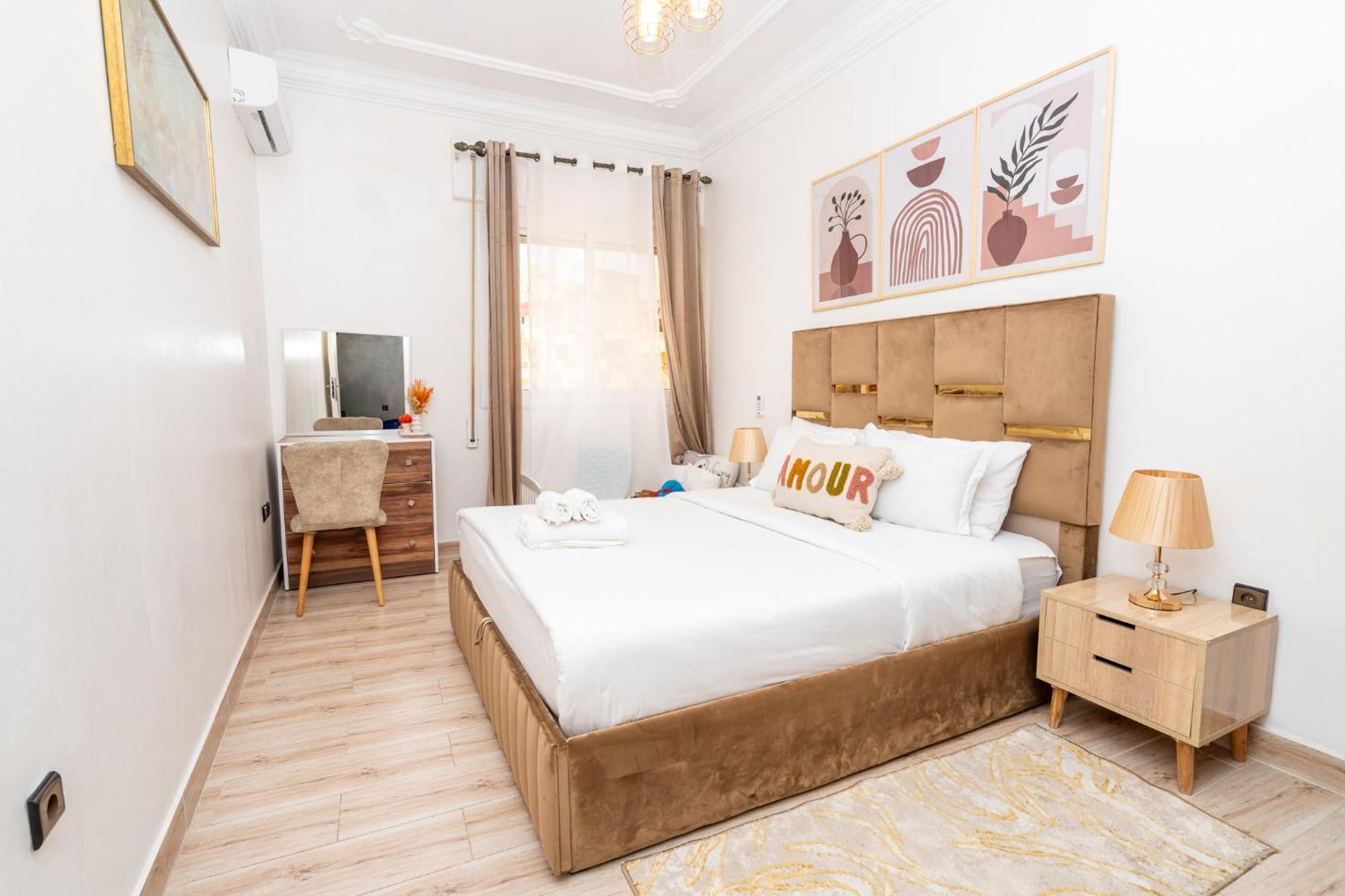 Appartement Ensolleille Au Coeur De Tanger Exteriör bild