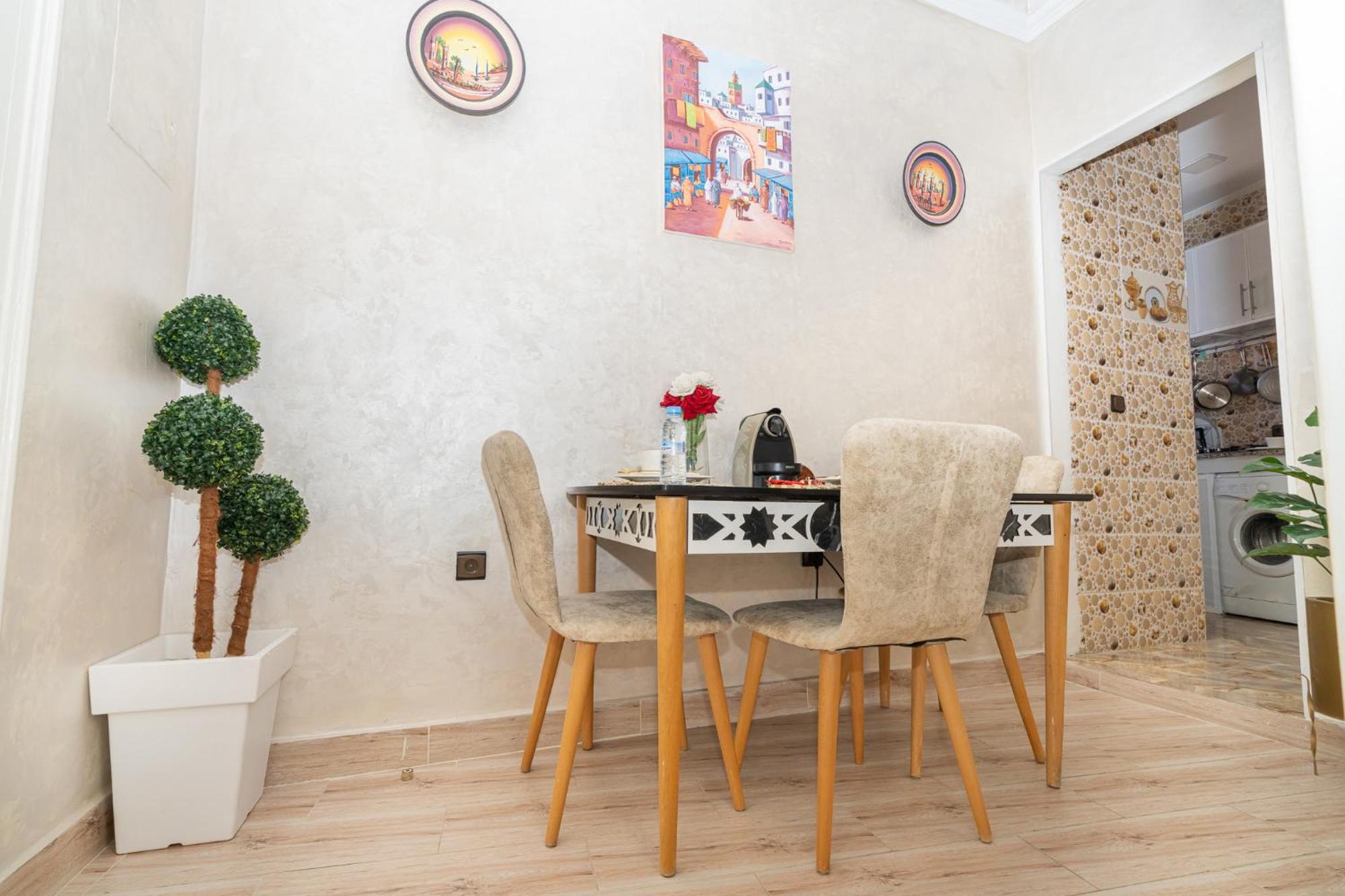 Appartement Ensolleille Au Coeur De Tanger Exteriör bild