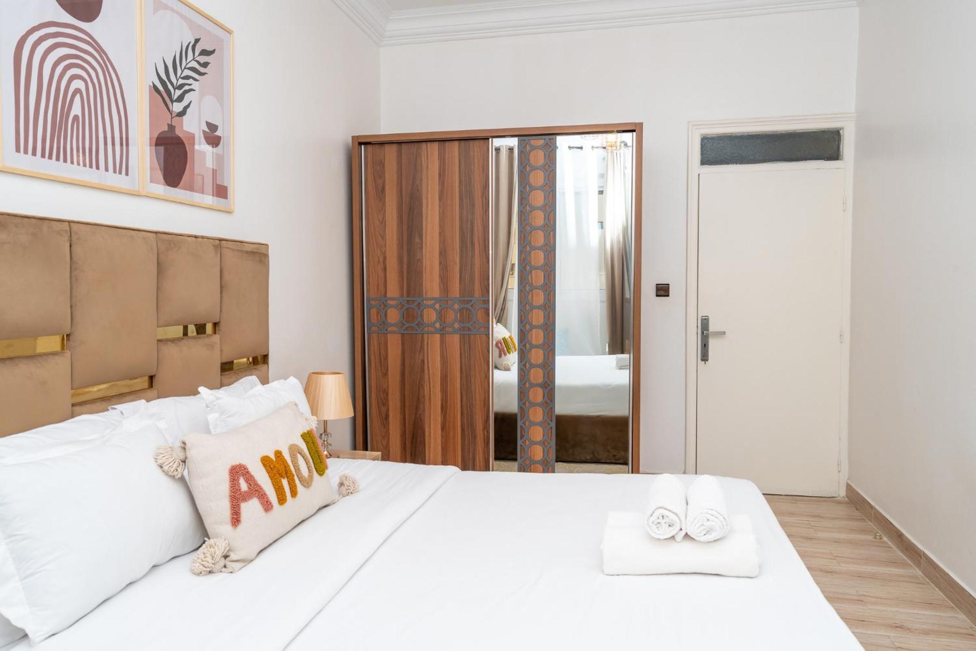 Appartement Ensolleille Au Coeur De Tanger Exteriör bild